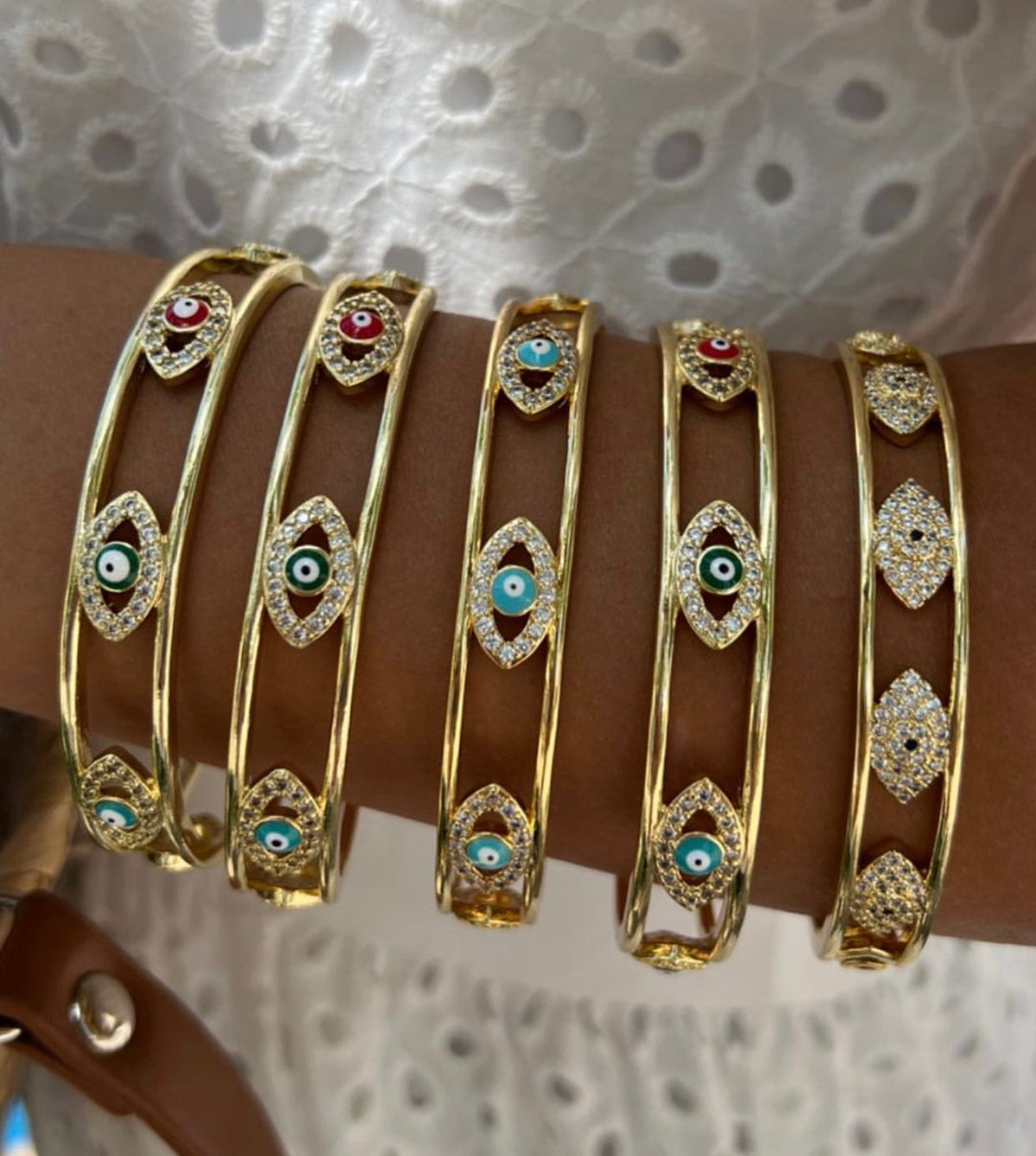 EYES BANGLE
