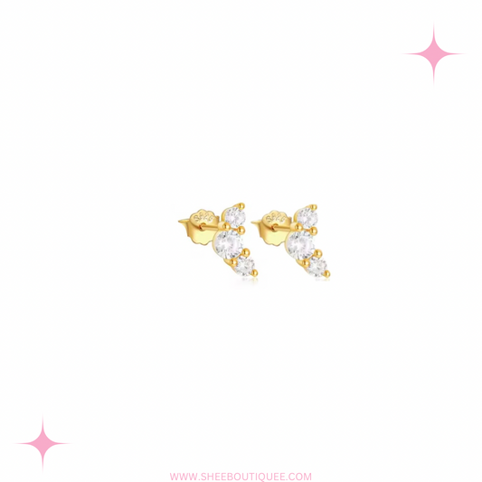 ESSENTIAL CURVE STUDS