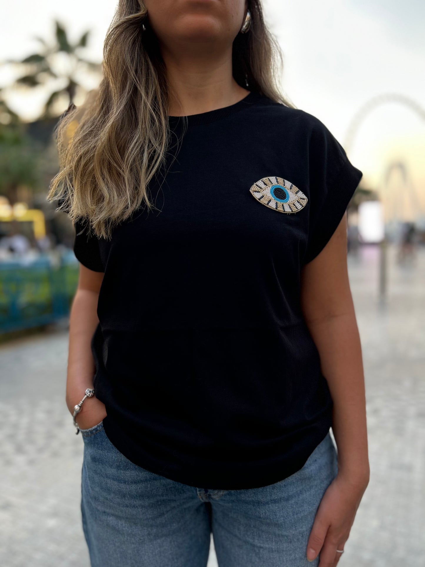 BEADED EMBROIDERED T-SHIRT