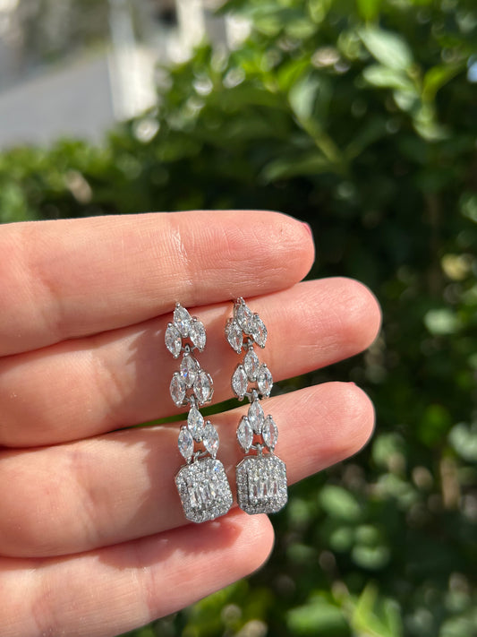 STATEMENT EARRINGS
