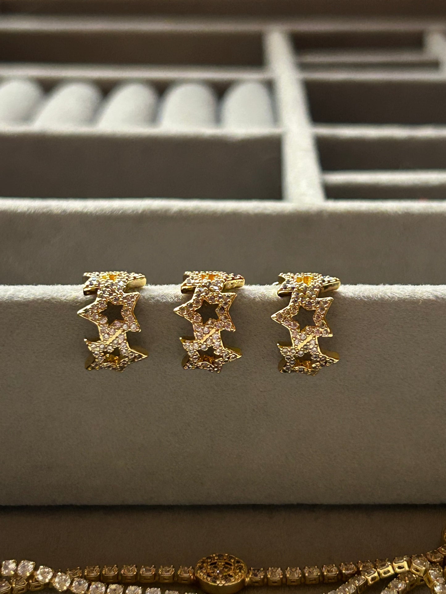 STAR EAR CUFF