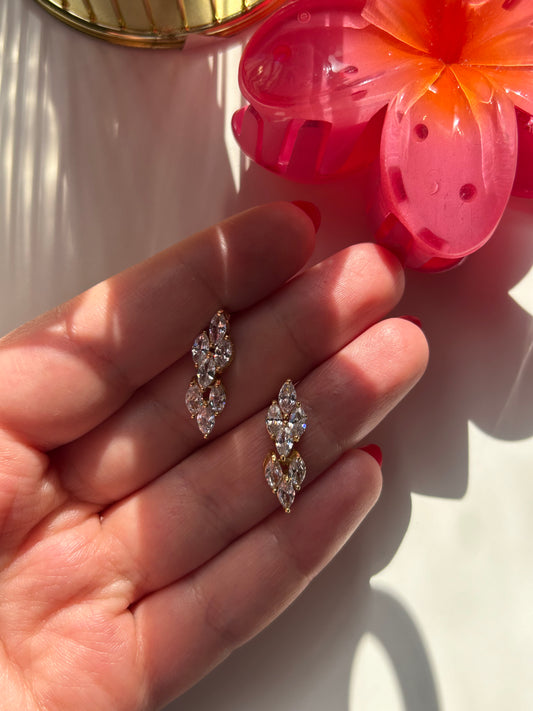 GOLD LUXURY MARQUISE SHAPE DIAMONDS EARRINGS