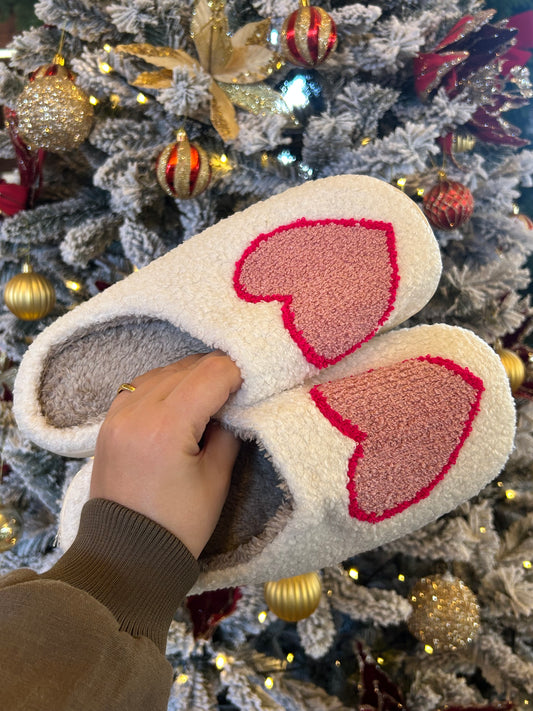 FLUFFY HEART SLIPPERS