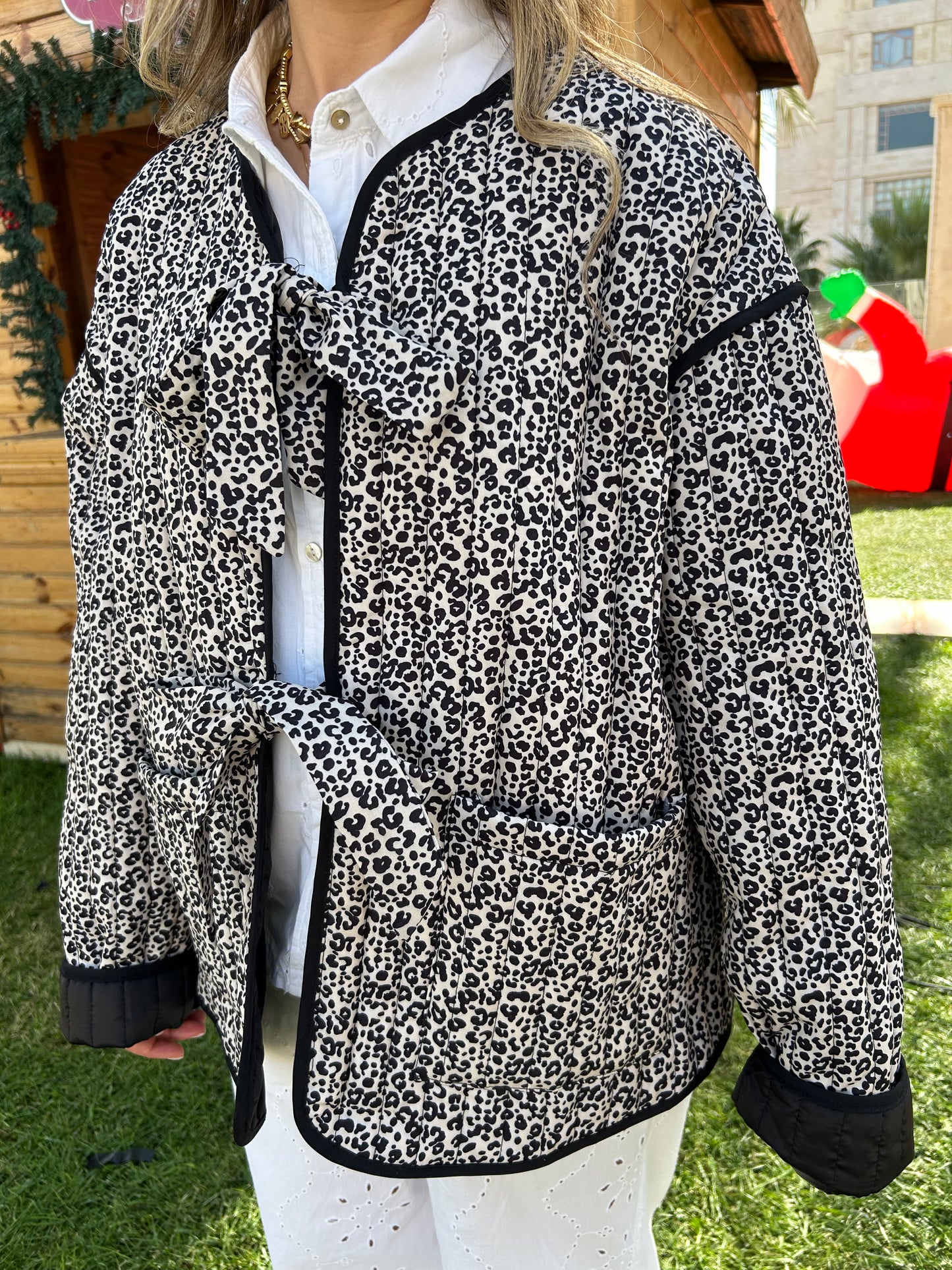 OVER SIZED LEOPARD PRINT JACKET