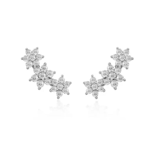 SILVER CURVED THREE FLOWERS STUD